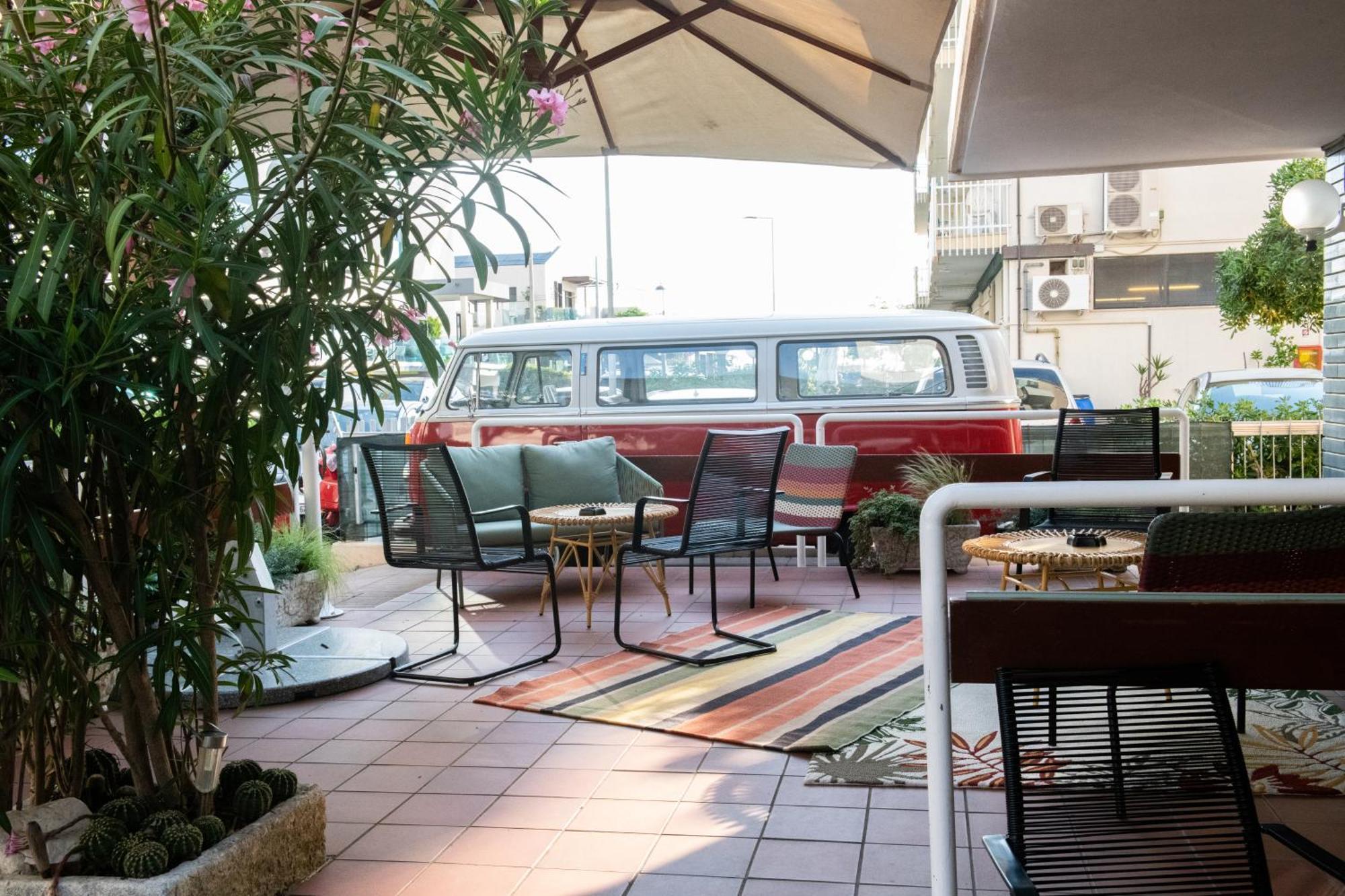 Hotel Mirabella Riccione Exterior foto
