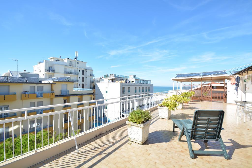 Hotel Mirabella Riccione Exterior foto